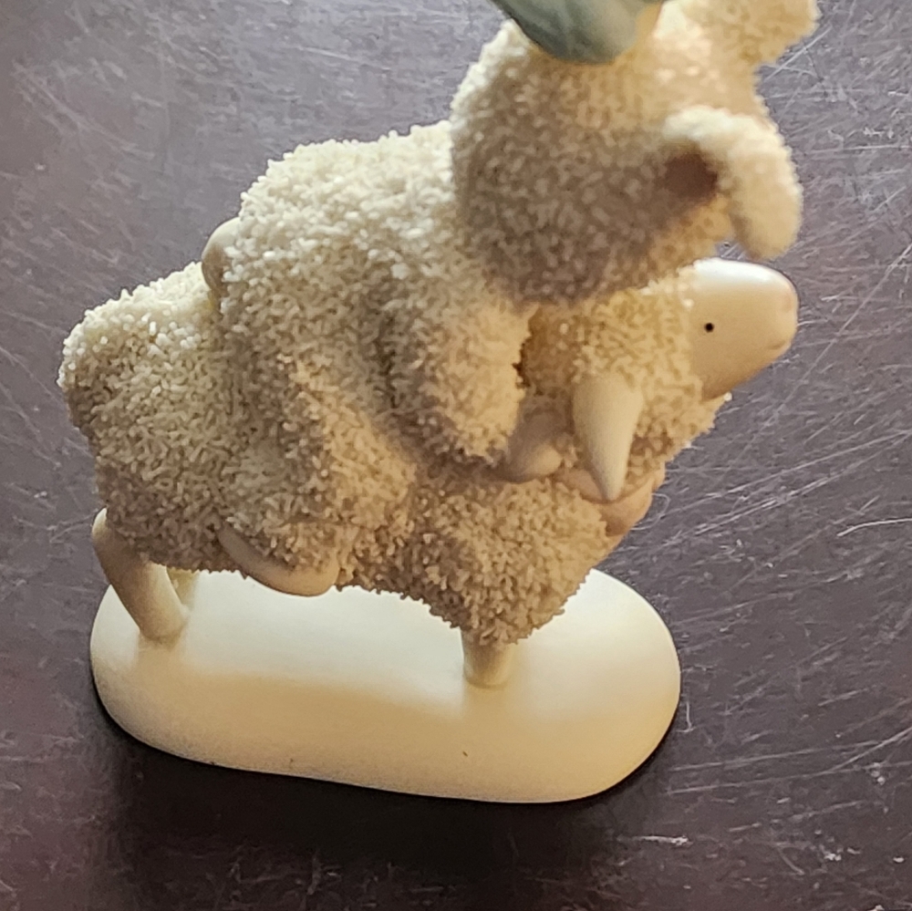 Department 56 Snowbunny "Ewe Haul" - Picture 3 of 7